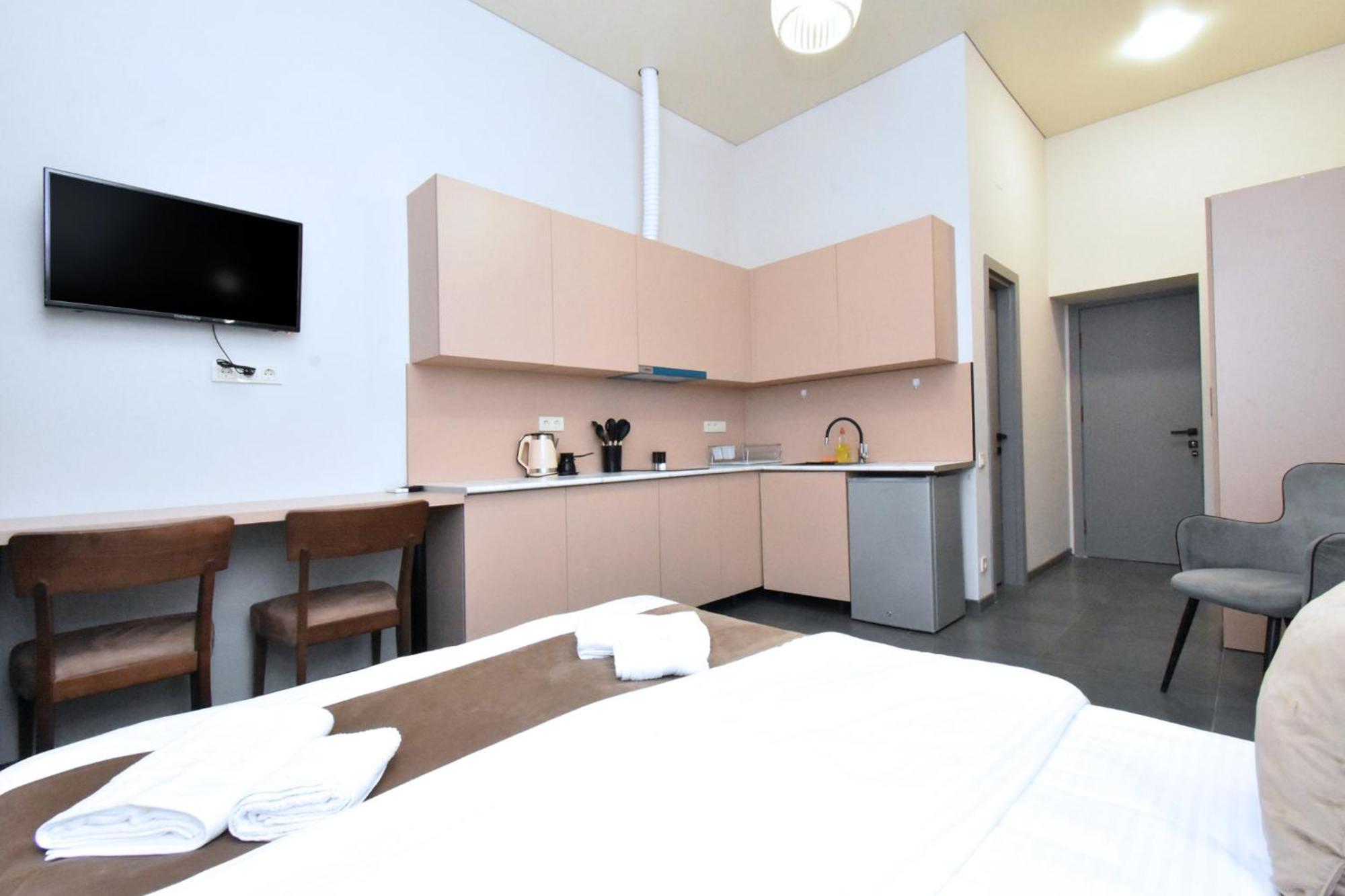 Seva Apart-Hotel Komitas Ереван Екстериор снимка