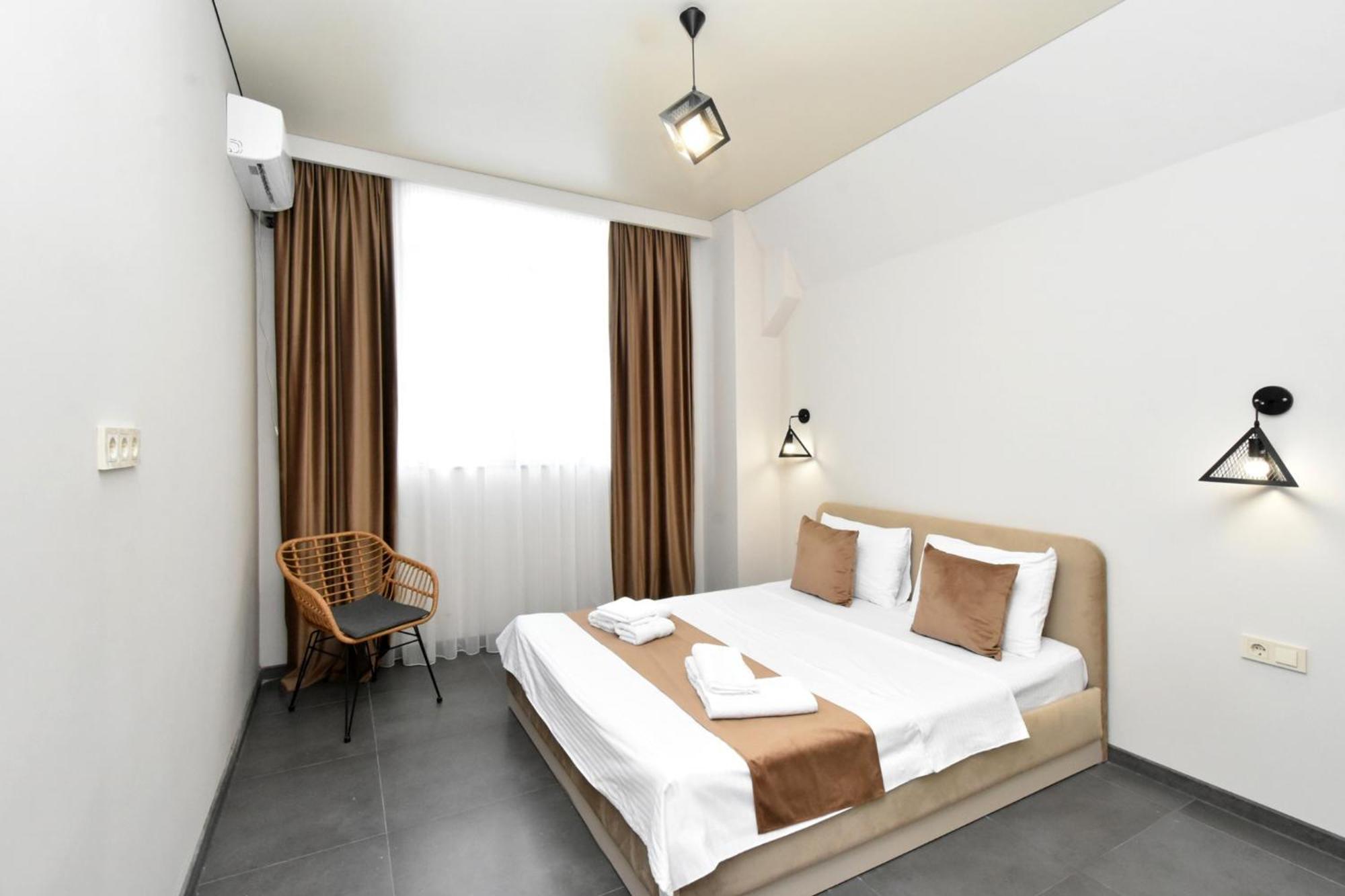 Seva Apart-Hotel Komitas Ереван Екстериор снимка